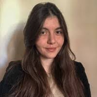 Lisa Gaeta's Instagram, Twitter & Facebook