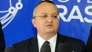 Governadores de seis estados discutem medidas para o desenvolvimento do  Brasil Central durante Fórum no TO