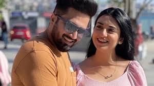 Sarah khan made her acting debut in 2012 with hum tv's drama 'bari aapa'. 1e72glwepisobm