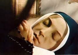 PREGHIERA A SANTA BERNADETTE SOUBIROUS O santa Bernadette, che semplice e  pura bambina, hai per 18 volte contemplato, a Lourdes la bellezza  dell'Immacolata e ne hai ricevuto le confidenze e che hai