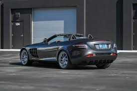 The gives the slr nearly 50/50 front to rear weight distribution, a major factor in the car's overall handling. 4 950 Mile 2008 Mercedes Benz Slr Mclaren Roadster Saks Edition Pcarmarket