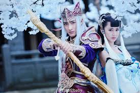 In 2015 she then starred in the drama, ultimate teacher season 2 and the youth network drama, seventeen blue as yang tian zhen. W U X I A Love O2o å¾®å¾®ä¸€ç¬'å¾ˆå€¾åŸŽ Liu Yinglun åˆ˜é¢–ä¼¦baby