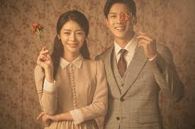 Chỉ cần có xương quai xanh và chàng 'gấu' nghệ nghệ, cô gái nào cũng sẽ có bộ ảnh đẹp như này! All You Need To Know About Korean Pre Wedding Photoshoot Hab Korea Net