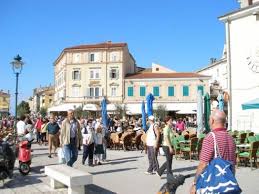 L'appartamento è in una casa di famiglia, vicino al mare (50 m), situato in un quartiere tranquillo. Prezzi Piu Favorevol Sono In Appartamenti Privati A Rovigno