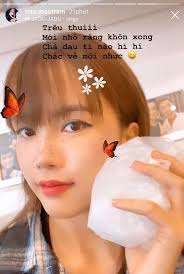 Nhã phương có cánh mũi to, dày nhưng do tổng thể khuôn mặt đều tương đối nên cô ấy không hề có nhiều người đầu mũi to hoặc to tổng thể về mặt thẩm mỹ là rất xấu nhưng bản thân nó lại là biểu có nhiều người không biết mà đi chỉnh sửa khiến mất lộc, mất nhân duyên. Thiá»u Báº£o Tram Ä'Äƒng áº£nh Máº·t MÅ©i SÆ°ng Vu Con Tá»± Nháº­n Vá»«a Tiem Ma Baby NhÆ°ng Sá»± Tháº­t Ä'áº±ng Sau Thi Ai Khoc Ná»—i Ä'au Nay