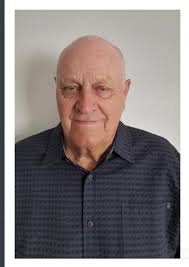 Three wise men of the trucking industry solving the problems of the world.  David Kent (Port Pirie Bus Service) Jeff Johnston (owner of the Volvo) and  Russell Ricardo (owner of Coldstorage van).