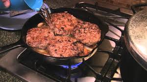 This version is especially easy because the gravy is made with condensed cream of mushroom soup. Hamburger Steak Southern Style Youtube