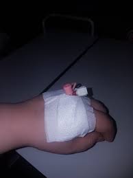  Ready For My Drip Foto Tangan Fotografi Arsitektur Rumah Sakit