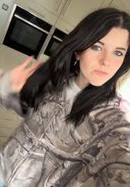 Honey Hickman's Instagram, Twitter & Facebook