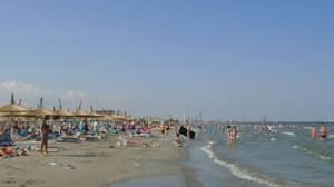 1,2 milioane de bugetari se relaxeaza in tara. Babilonia Voucherelor De Vacanta Pentru Bugetari Ministrul Zice Ca Se Dau Din 2017 Seful Anat Vorbeste De O Gluma Proasta De Care Putem Uita Mobile