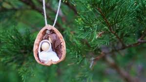 How to make a gingerbread ornament recycled. Wonderful Diy Decoration And Crafts With Nuts For Christmas My Desired Home