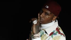 5 ft 6 in (1.7 m) profession: Memphis Rapper Moneybagg Yo Confirms New Album Becomes Part Of Internet Meme With President Biden