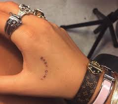 Imagen De Tattoo Baby Girl And Babygirl Tiny Tattoos Tattoos Hand Tattoos
