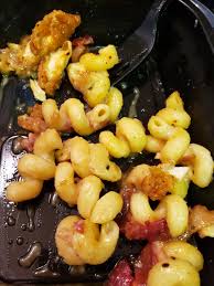 Tree Of Life On Twitter Still Sitting Here Trying To Figure Out Where The 4 Cheese Is In This Applebees Four Cheese Mac Cheese With Honey Pepper Chicken Tenders Neveragain Yorkapplebees