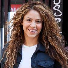 Sep 12 2019 explore kimberlanes board curly hair type 2b and c followed by 831 people on pinterest. Curly Hair Types Chart How To Find Your Curl Pattern Allure