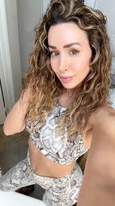 Edith Labelle's Instagram, Twitter & Facebook