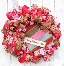 Choose the design that's right for them. Valentine S Day Wreaths For Front Door Valentines Day Gift Valentine S Day Burlap Wreath Home Living Wreaths Door Hangers