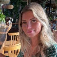 Deanna Beatty's Instagram, Twitter & Facebook