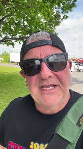 Teddy Rowe 🇨🇦 (@teddyrowemusic)