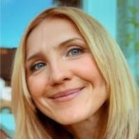 Doris Bobik's Instagram, Twitter & Facebook