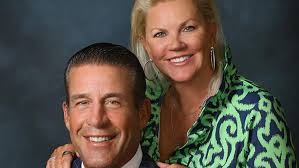 John and Karen Arnold endow Penn State Smeal dean's chair