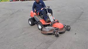 Nice machine, when it works. Husqvarna Rider Pf 21 Awd 07 908241 Youtube