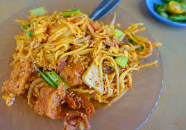 Mee goreng is a popular penang hawker food that can be taken for breakfast, lunch and to a lesser extend, dinner. Top 5 Must Try Mee Goreng Mamak In Penang Go Viral Malaysia