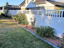 Sichtschutzaun Aus Kunststoff Weiss Sichtschutzzaun Zaun Sicht