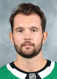 Player photos for the 2017-18 Hershey Bears at hockeydb.com