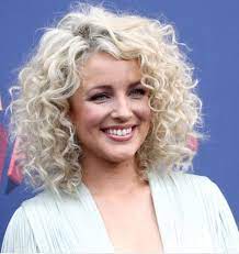 Cam Country Singer Hairstyle Curly Hair Styles Medium Length Curly Hair Wavy Curly Hair