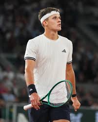 Man on a mission 👀 Mensik takes a two sets to love lead over Fonseca, 6-4  6-3! #RolandGarros