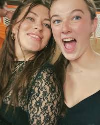 neyland at night >>> 🖤🧡