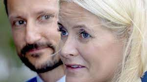 Lung transplant is surgery to remove a diseased lung and replace it with a healthy lung. Lungenfibrose Prinzessin Mette Marit Spricht Uber Ihre Krankheit Welt