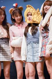 Instiz Idol Who Is 149cm Tall 4 10 Allkpop Forums