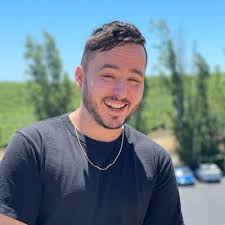 👋🏻👋🏼👋🏽 Hello, San Francisco! Today marks the opening of our fifth  clinic and our very first in the Bay Area. A special shout out to the  amazing, hardworking members of our team