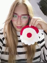 El día de hoy no puedes perderte este maravilloso regalo para ustedes,  aprenderemos a tejer estos hermosos porta vasos de santa !! Sigamos  teniendo magia en estás vísperas de año nuevo! #laescuelitadejeannette #