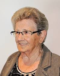 Yvette Hendrix's Instagram, Twitter & Facebook