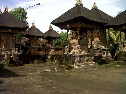 Pura Desa