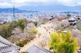 The castle's hilltop vantage point offers a. Matsuyama Japan 10 Beautiful Places You Should Not Miss