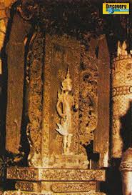 People พระสยามเทวธิราช หรือ ท้าวสุยามะเทวราช ผู้มีอายุยืนถึง 2,000 ปีทิพย์ เป็นผู้ปกครองสวรรค์. Amulet1