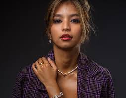 Implied Projekter :: Photos, videos, logos, illustrations and branding ::  Behance