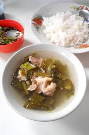 Di wajan, tumis bawang, iga babi, dan kecap asin. Sayur Asin Baikut Babi Picture Of Lotek Mahmud Bandung Tripadvisor