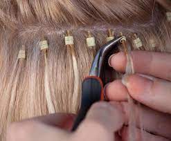 If you cannot get access to micro ring hair extension pliers, use pliers with a narrow tip. So Entfernen Sie Haarverlangerungen Sis Hair