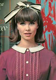 If you value vintage elegance then all of these hairstyle ideas will inspire you. 1960s Hair Do 1960 Hairstyles 1960s Hair Medium Length Hair Styles