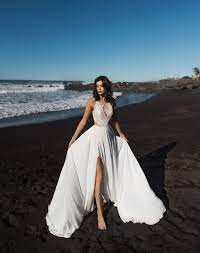 Wedding Dress Nevi With Long Train By Blammo Biamo Wedding Etsy In 2020 Wedding Dress Couture Gorgeous Wedding Dress Haute Couture Wedding Dress