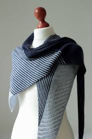 The silhouette cameo is amazingly versatile. Cameo Pattern By Paulina Popiolek Shawl Knitting Patterns Scarf Knitting Patterns Crochet Hooded Scarf