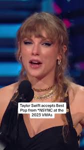 Taylor Swift's Emotional Pop Award Moment at the VMAs