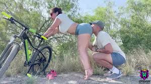 YinYLeaon - Bike Tour With Outdoor Anal And Facial - EPORNER
