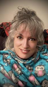 The last time I'll be wearing hair like this!! Hair appointment at 11  tomorrow, just in time to knock a Cowboy's socks off… So if anyone knows of  a cowboy needing their