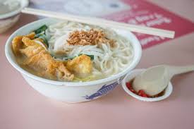 2 one source credits swee kee fish head noodle house with creating the definitive version of the. Beach Road Fish Head Bee Hoon One Of The Best Fish Soup Noodles In Singapore Miss Tam Chiak